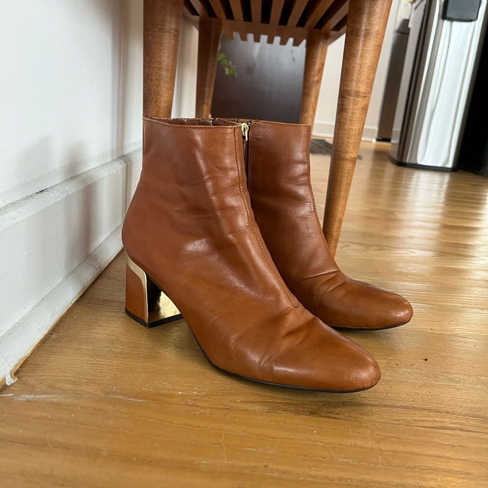 Dkny Brown Ankle Booties Smooth Leather Classic Design
